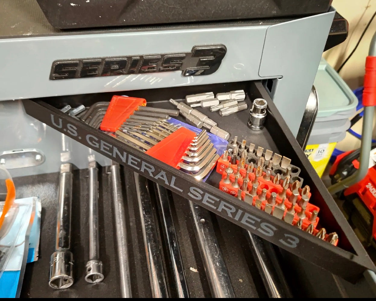 U.S. General Series 3 Toolbox Corner 45 Tray Shelf