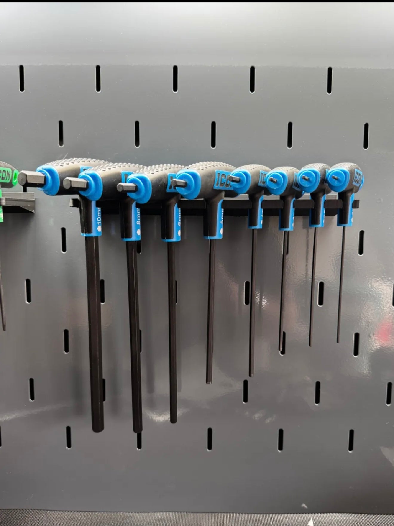 ICON T-Handle Wrench Holder (US General Hutch Slat-Style Compatible)